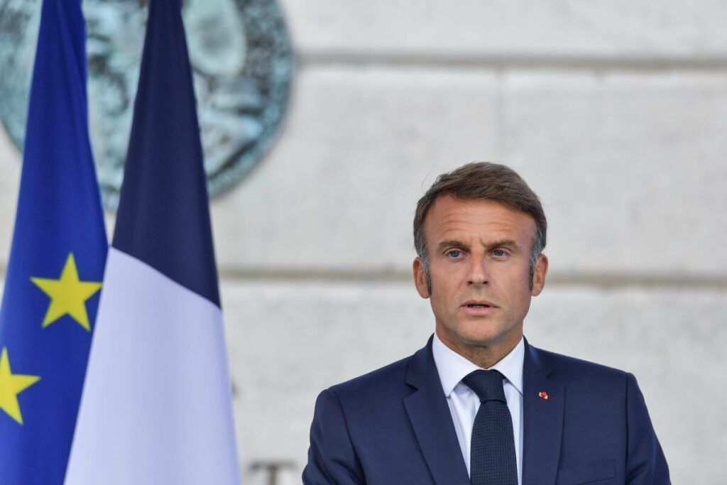 Emmanuel Macron écarte l’option d’un gouvernement du Nouveau Front populaire au nom de « la stabilité institutionnelle »