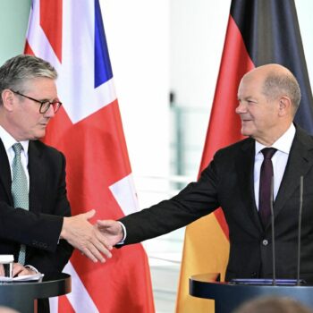 Royaume-Uni : le Premier ministre Keir Starmer, en visite en Allemagne et en France, souhaite se rapprocher de l'UE