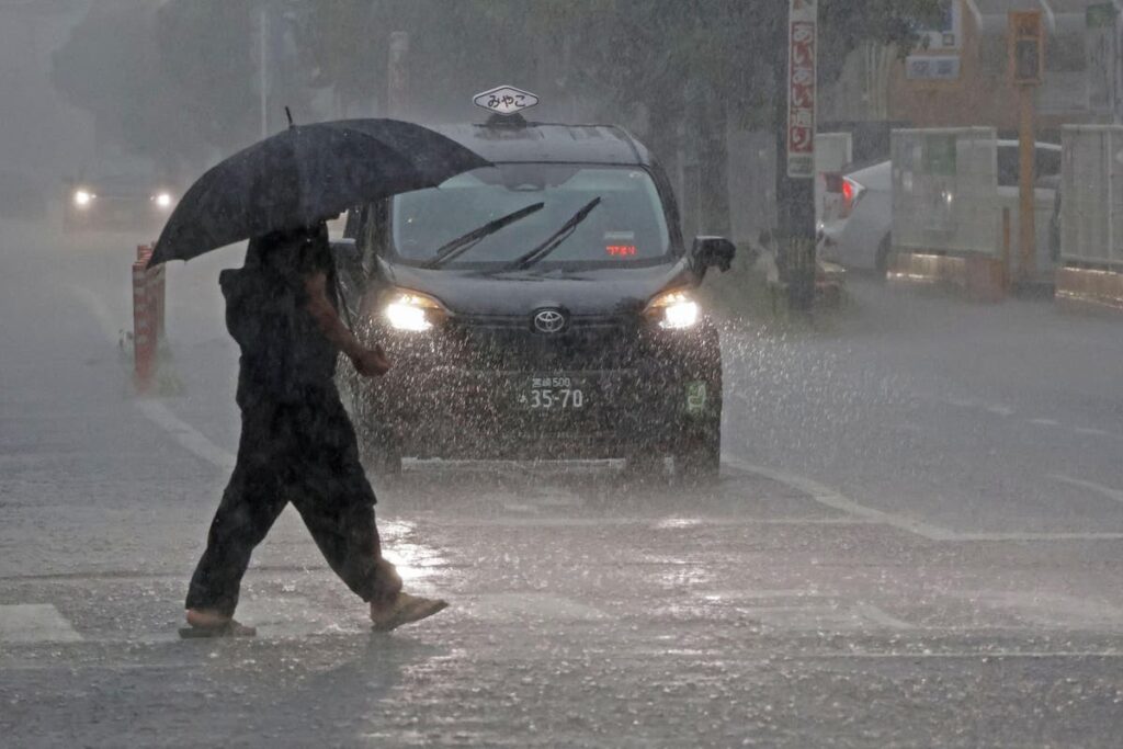 Watch live as Typhoon Shanshan makes landfall in southwestern Japan with 123mph winds