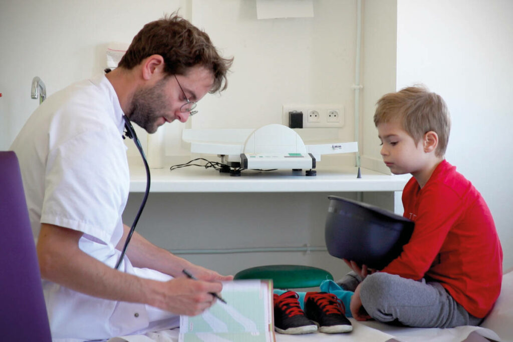 « Toubib » : un documentaire qui dresse un état des lieux édifiant de la santé