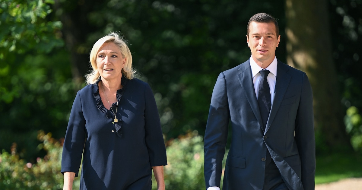 Marine Le Pen et Jordan Bardella, du Rassemblement national, arrive pour une rencontre avec le président Emmanuel Macron à l'Elysée, le 26 août 2024 à Paris