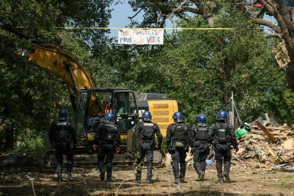 Des militants anti-A69 évacués partiellement d’un campement dans le Tarn