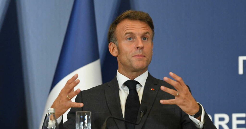 Non, il n’y a ni coup de force ni déni de démocratie dans l’attitude de Macron