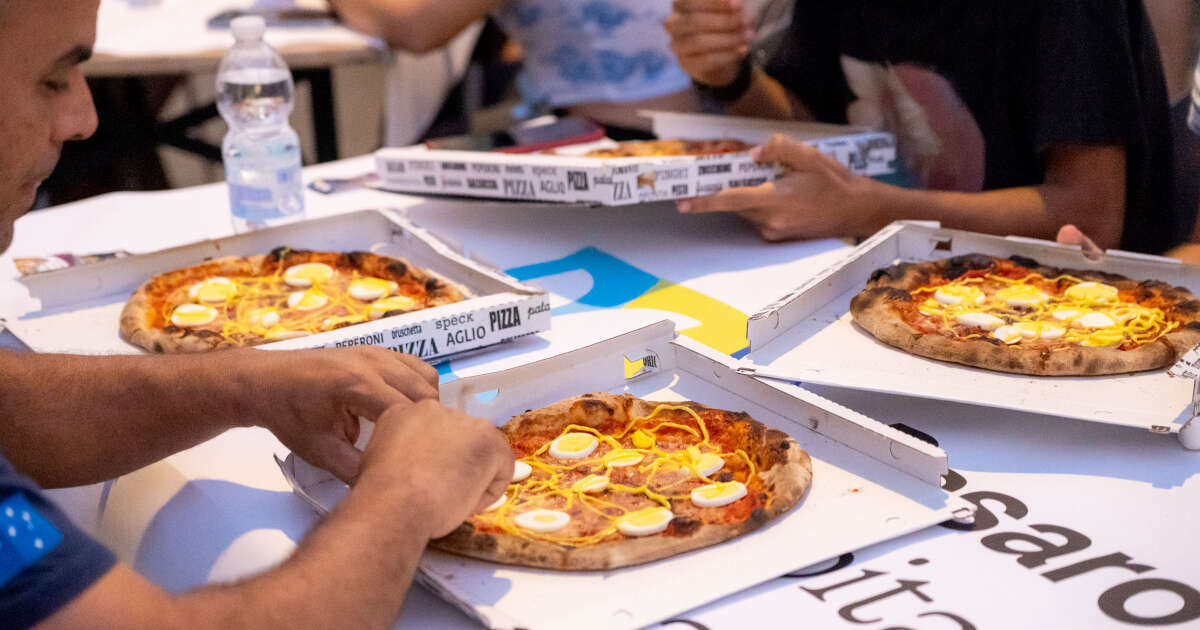 La pizza Rossini aux œufs-mayo : adorée à Pesaro, honnie dans le reste de l’Italie