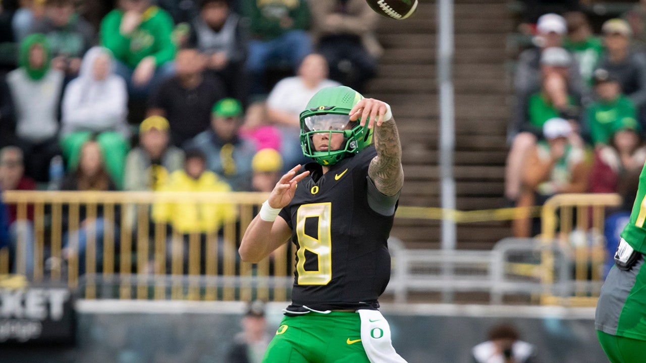 New Oregon quarterback Dillon Gabriel says school was 'perfect spot for' 6th year of college football