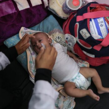 Polio à Gaza : la pause humanitaire pour la vaccination "reste très insuffisante", déplore le médecin humanitaire Raphaël Pitti