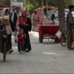 Afghanistan : une nouvelle loi interdit aux femmes de se faire entendre en public