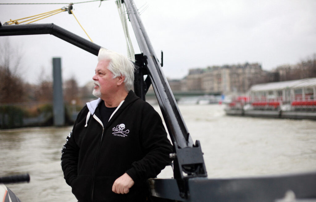 Au Groenland: Le défenseur des baleines Paul Watson maintenu en détention