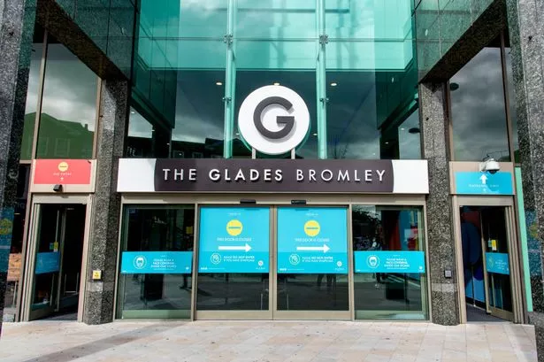 BREAKING: The Glades shopping centre in Bromley evacuated 'as police call in sniffer dogs'