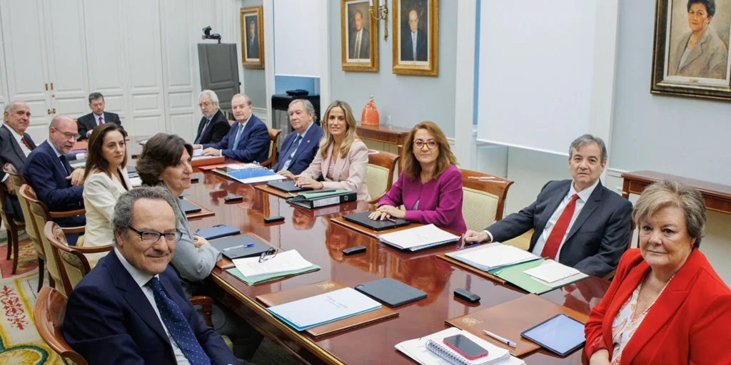 Batalla interna por el control del Tribunal de Cuentas