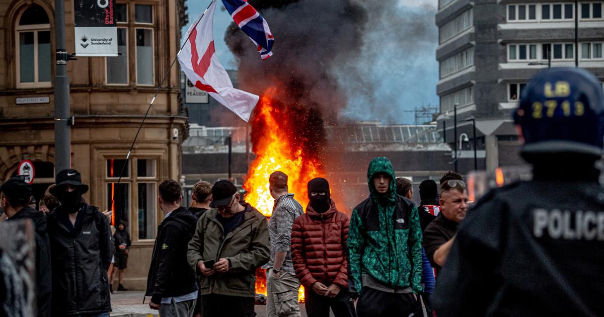 Cette semaine d’émeutes antimigrants qui a traumatisé le Royaume-Uni