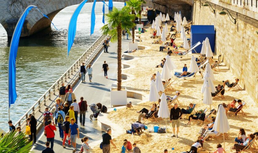 Chaque année, cet habitant de Saint-Tropez part en vacances trois semaines à Paris Plages