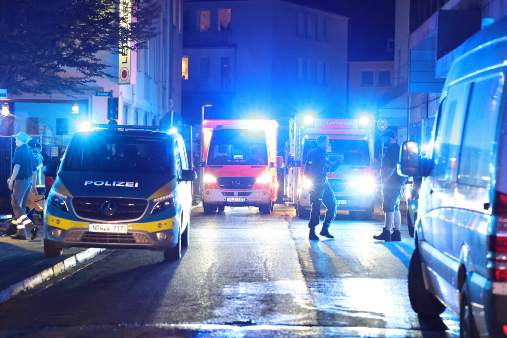 Chasse à l'homme en Allemagne: Une attaque au couteau fait trois morts et quatre blessés graves