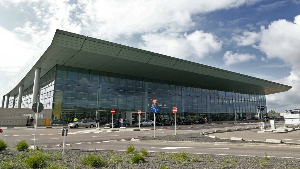 Des trous sur la piste: L'aéroport du Findel est actuellement fermé