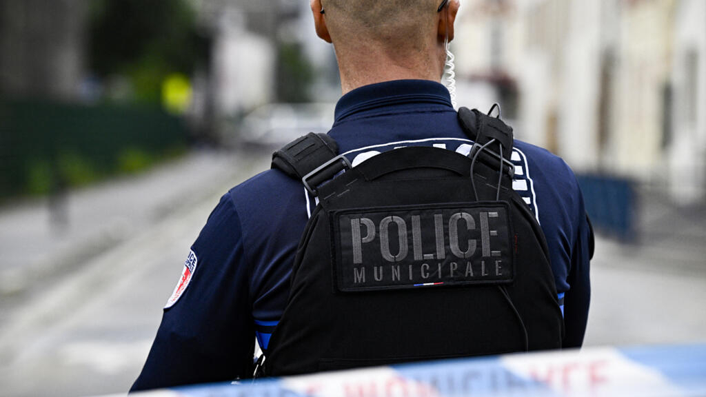 Des voitures incendiées et une explosion devant la synagogue de La Grande-Motte