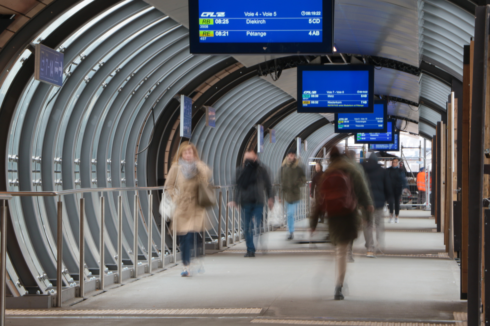 Emploi au Luxembourg: Plus de résidents et de frontaliers français, moins de Belges et d'Allemands