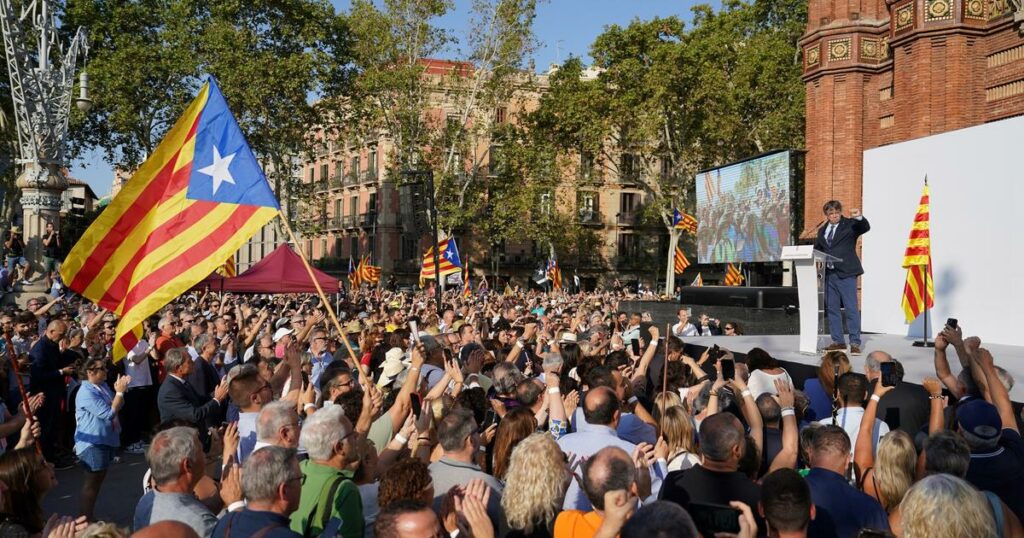 En Catalogne, la police espagnole humiliée par le pied de nez de Puigdemont