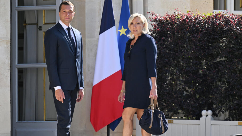 🔴 En direct : Emmanuel Macron reçoit Jordan Bardella et Marine Le Pen à l'Élysée