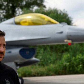 En direct, guerre en Ukraine : un avion F-16, livré récemment par les alliés de Kiev, s’est écrasé en repoussant une attaque de missiles russes