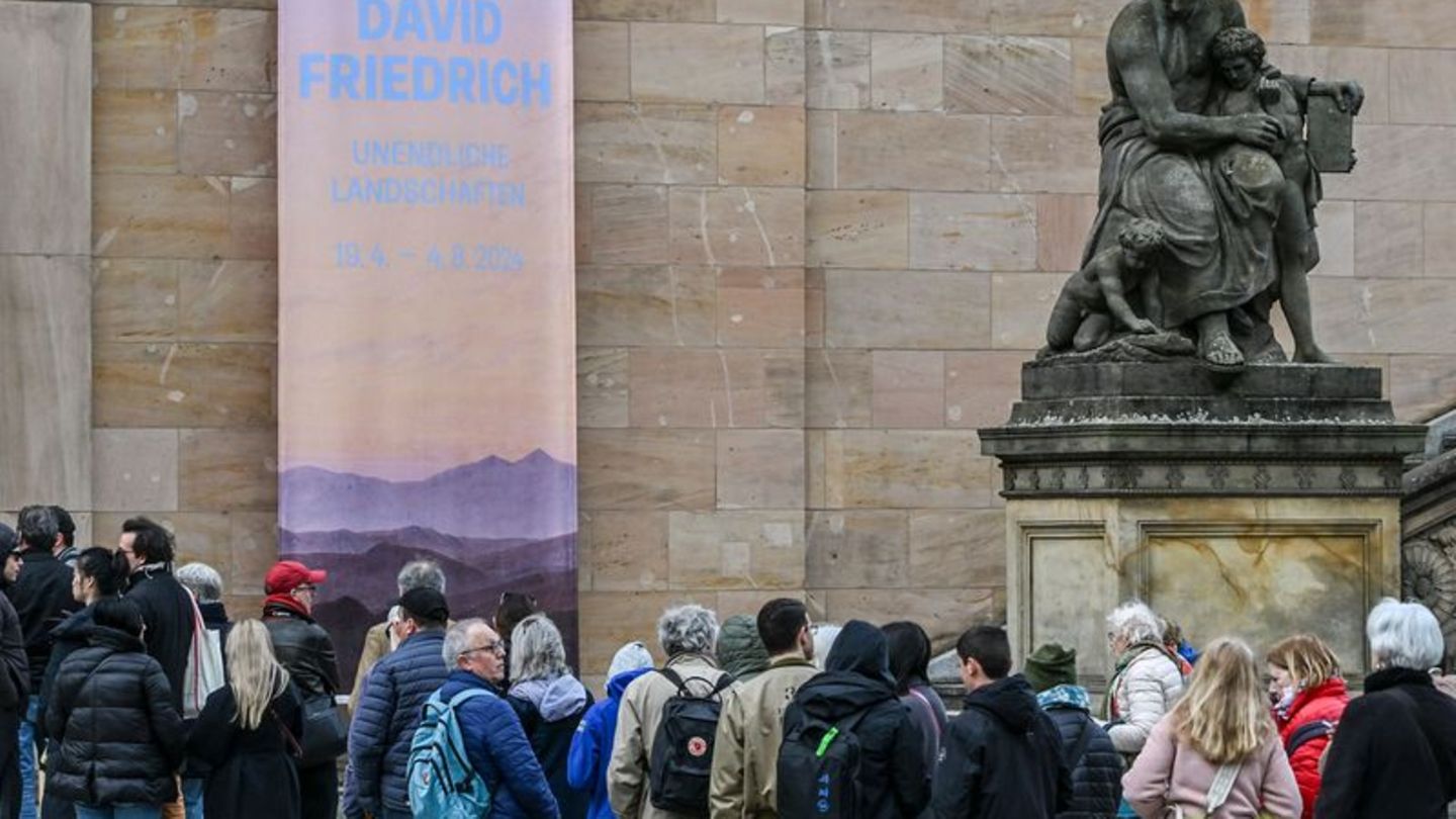 Zehntausende kamen zur Caspar-David-Friedrich-Ausstellung in der Alten Nationalgalerie in Berlin. Foto: Jens Kalaene/dpa