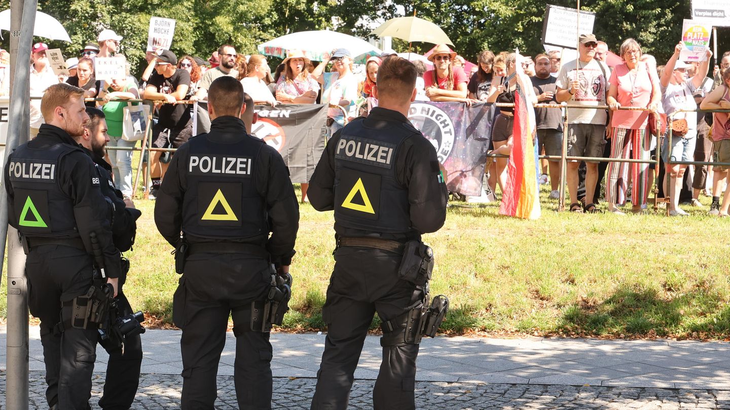 Erster AfD-Landrat: Sonneberg: Ehrenamtliche legen aus Angst vor Angriffen ihre Arbeit nieder