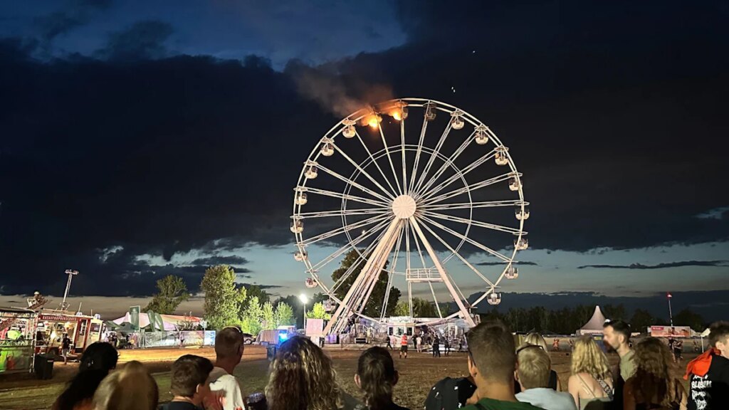 Festival bei Leipzig: Dutzende Verletzte nach Feuer auf Riesenrad