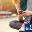 France to trial ban on mobile phones at school for children under 15