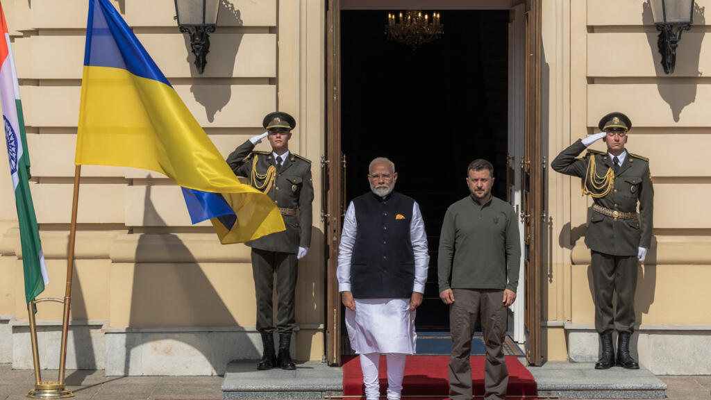 Guerre en Ukraine : Modi "favorable à la paix", Biden annonce une nouvelle aide militaire