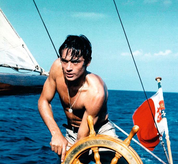 «Il en fallait peu pour atteindre cette âme sensible»: Alain Delon raconté par Marie-Noëlle Demay, rédactrice en chef au Figaro