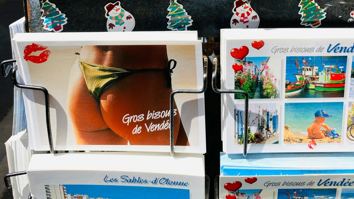 Il faut en finir avec les cartes postales sexistes