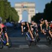 JO 2024 : le triathlon à handicap des Français, après une chute précoce