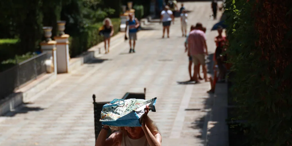 La tercera ola de calor da un respiro a Andalucía y reduce la alerta amarilla a Córdoba, Granada y Jaén