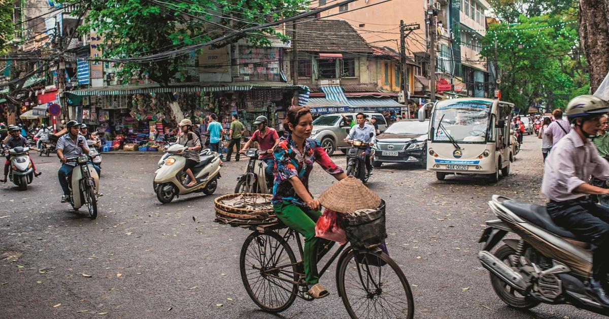 Les carnets de voyage de Douglas Kennedy au Vietnam: épisode 4, les transformations d'Hanoï, l'ancienne prison rouge du monde