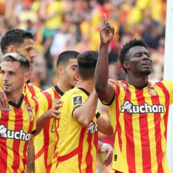 Ligue 1 : Lens enchaîne brillamment et plonge Brest dans les doutes