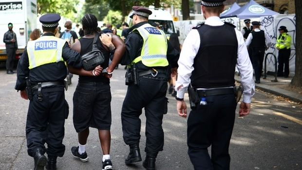 Londres: Deux morts après des attaques séparées au carnaval de Notting Hill