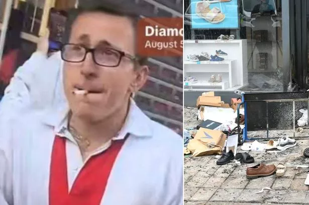 Man who looted Lush, O2 and Shoezone in England shirt during Hull riots pleads guilty