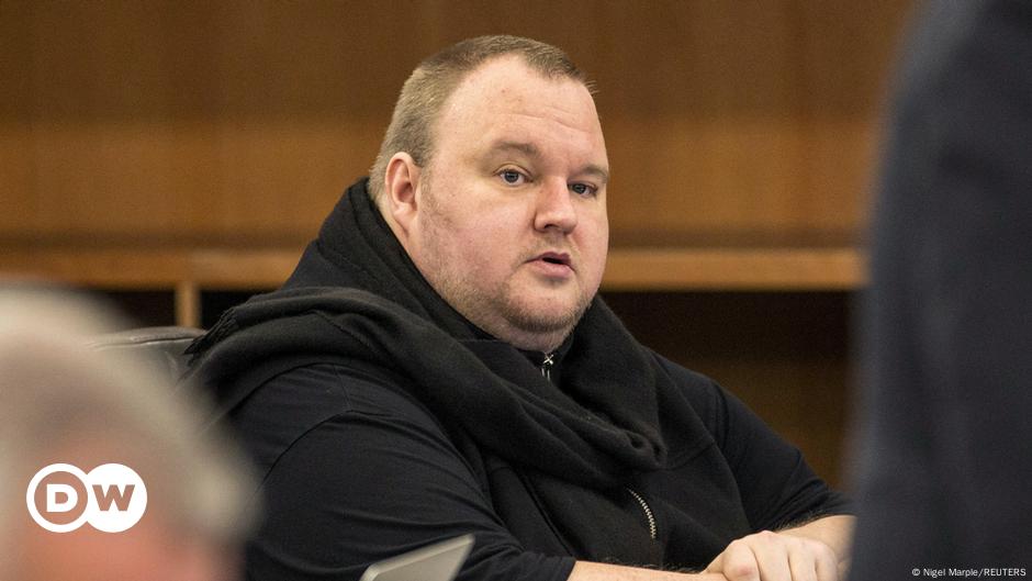 Megaupload's Kim Dotcom to be extradited to United States