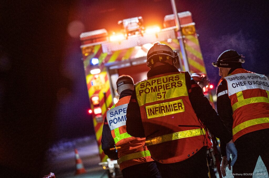 Orages en Moselle: Une jeune automobiliste meurt en évitant un arbre sur l'A30