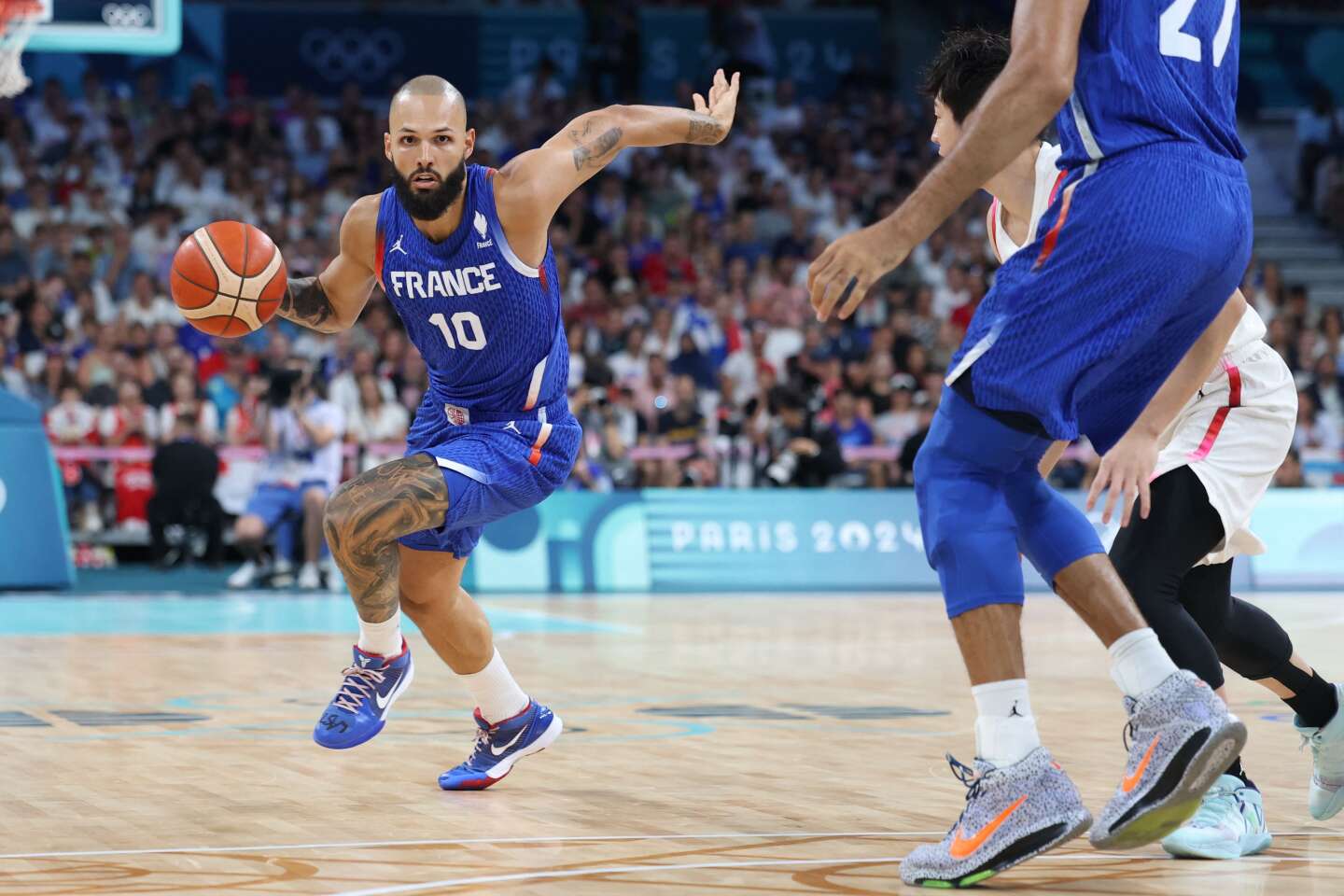 Paris 2024 : Evan Fournier précise ses critiques sur les choix tactiques du staff de l’équipe de France de basket