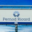 Pernod Ricard voit ses bénéfices annuels baisser fortement, pénalisés par une «normalisation» du marché