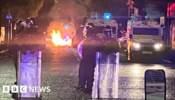 Police attacked during south Belfast disorder