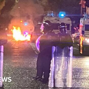 Police attacked during south Belfast disorder