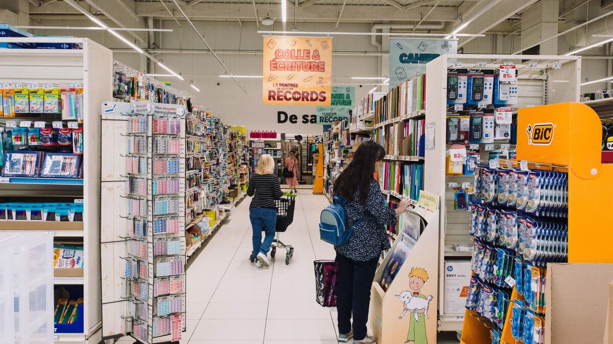 Promos, cagnottage plus généreux, prix coûtant… les supermarchés à l’offensive sur les fournitures scolaires