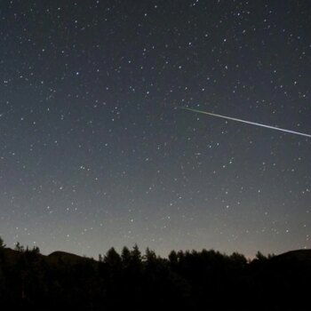 En esta actividad es posible contemplar el cielo estrellado de la Sierra Morena sevillana