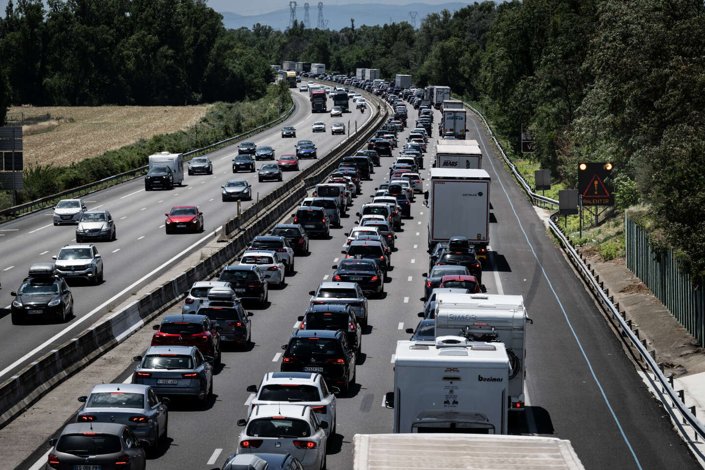 Retours de vacances : plus de 700 kilomètres de bouchons cumulés sur les routes à la mi-journée