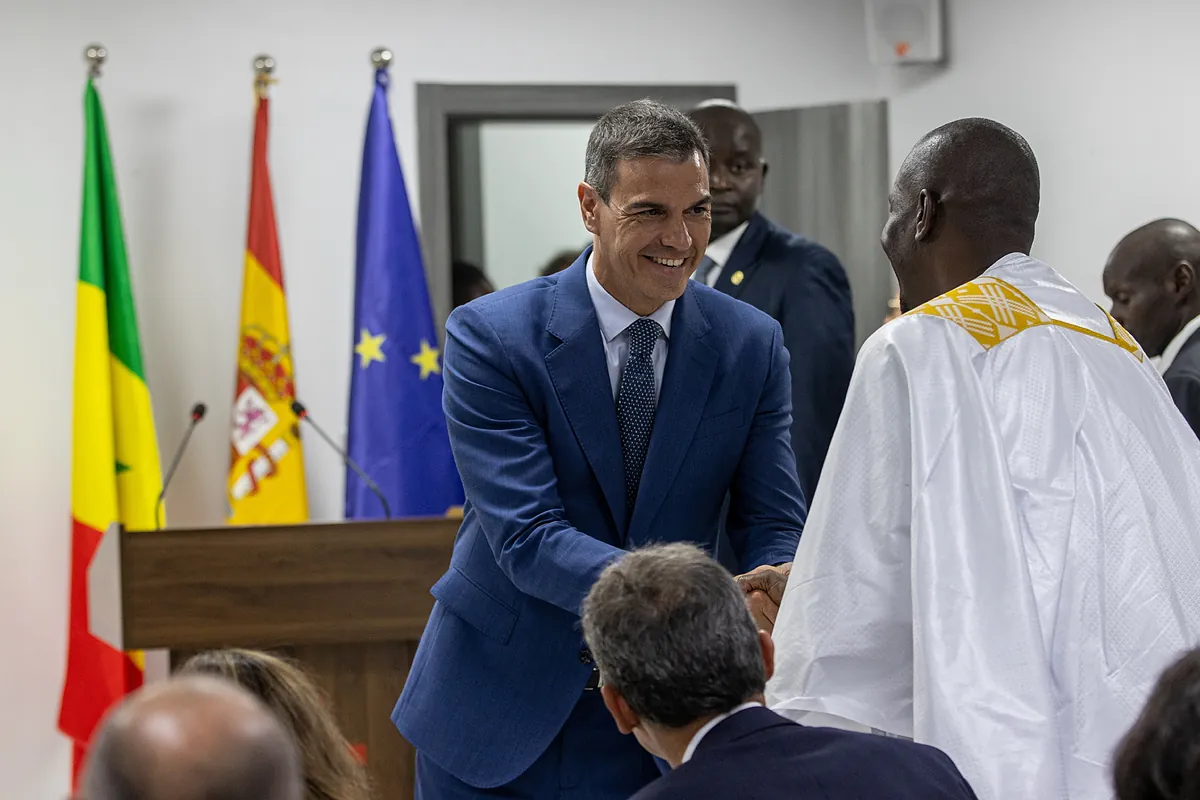 Sánchez aborda en Dakar las devoluciones de los migrantes irregulares:  es "imprescindible" su retorno