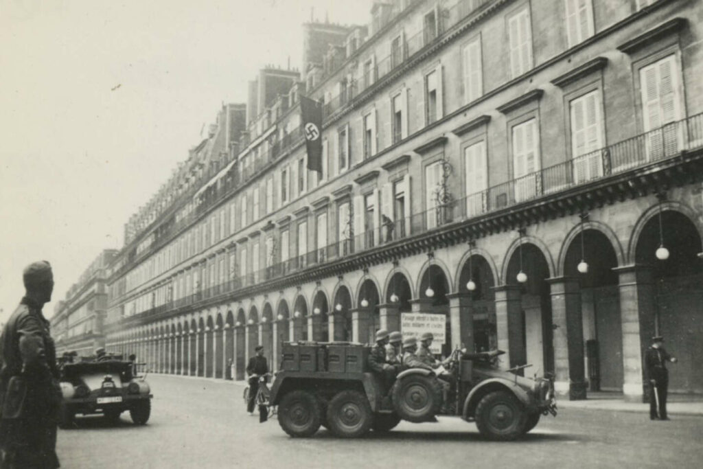 Sur les traces d’un photographe inconnu et de ses centaines d’images clandestines du Paris de l’Occupation