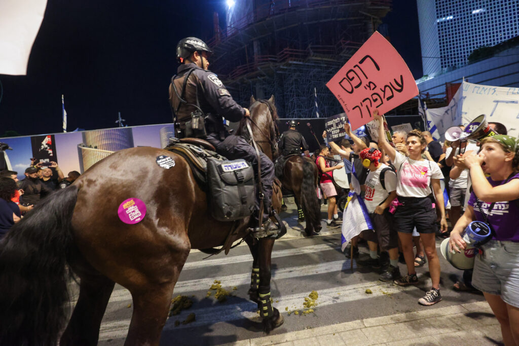 Tel-Aviv: Un mort et trois blessés graves dans une attaque au couteau