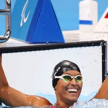 Teresa Perales renace en París e iguala las 28 medallas de Michael Phelps