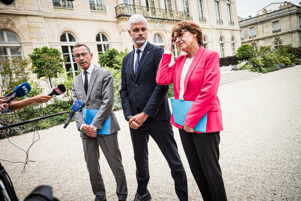 Un gouvernement du NFP sans ministres « insoumis » ? La droite assume de « faire barrage », le camp présidentiel esquive